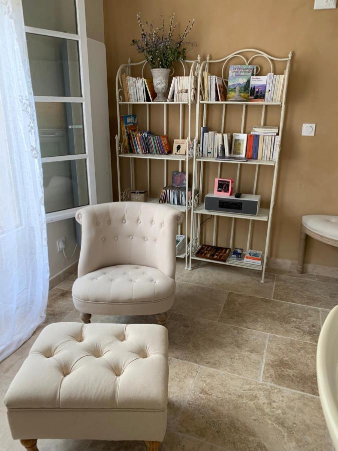 Le Temps Retrouve Villa LʼIsle-sur-la-Sorgue Eksteriør billede